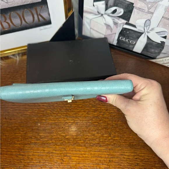 Gucci Robin’s Egg Blue Microguccissima Leather Jackie long wallet - Picture 14 of 16